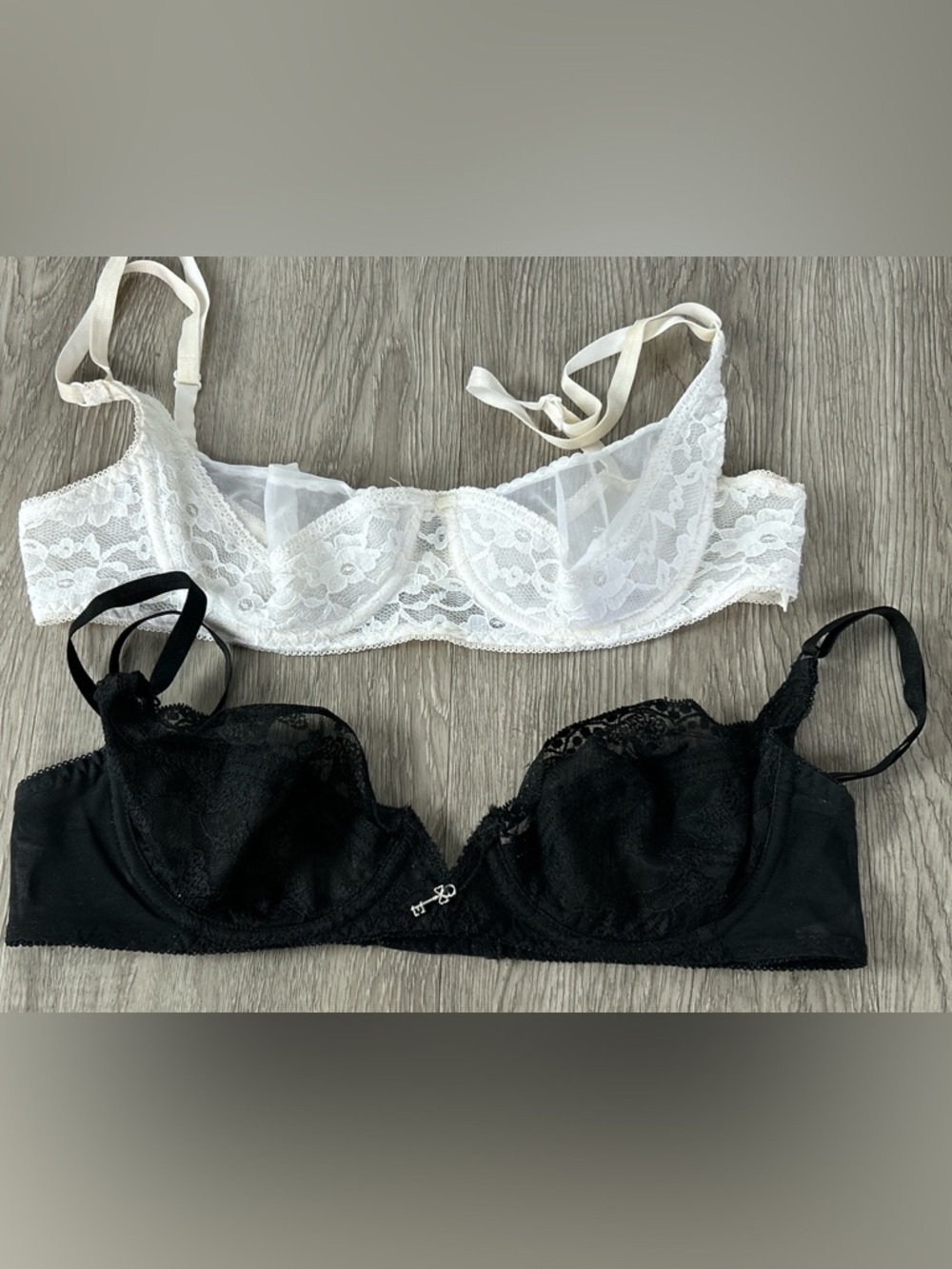 Vintage Escora Lace Bras 36 B